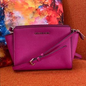 Michael Kors Small Selma Fuchsia Crossbody